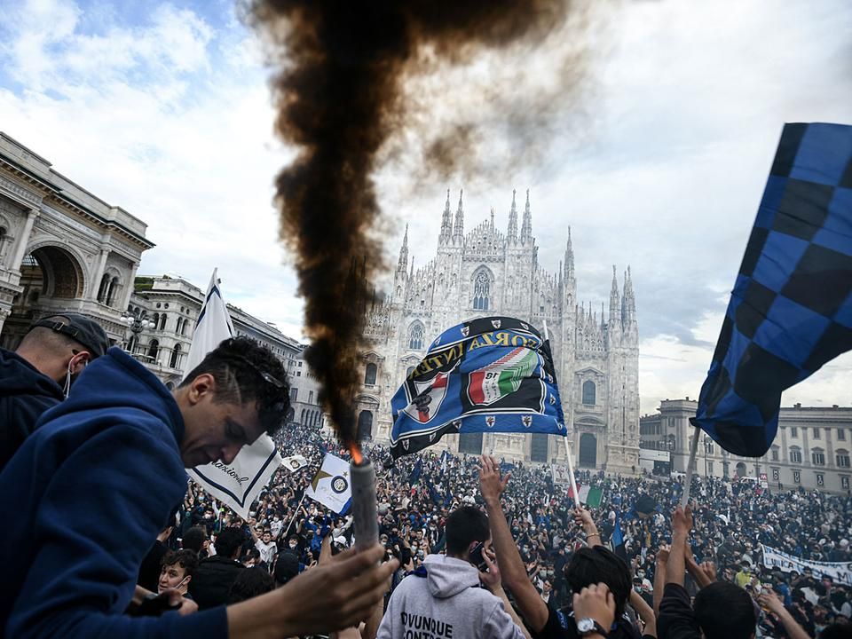 Az idén bajnoki címet ünnepelnek az Internazionale szurkolói – de hogyan tovább? (Fotó: AFP)