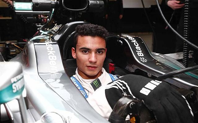 Délután Wehrlein helyettesíti az influenzás Hamiltont és a nyakát fájlaló Rosberget a Mercedesnél
