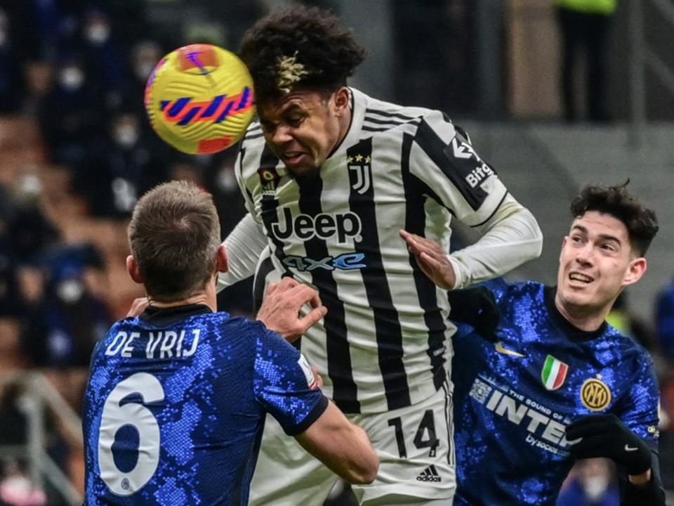 McKennie fejel, és néhány pillanat múlva a Juventus megszerzi a vezetést (fotó: AFP),
