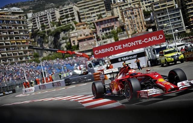 Räikkönen pazar rajtot vett, Vettel műszaki hibája után a 3. helyre jött fel