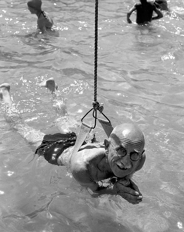 Az első úszólecke a Császár fürdőben (1958)