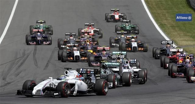 Massa jól rajtolt, de az első kerékcserék során visszaesett a két Mercedes és Bottas mögé