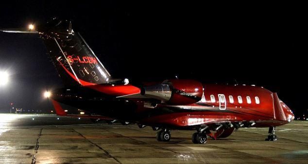Az idei szezonban gyakran láthatjuk a piros, G-LCDH jelzésű repcsit (Forrás: instagram/lewishamilton)