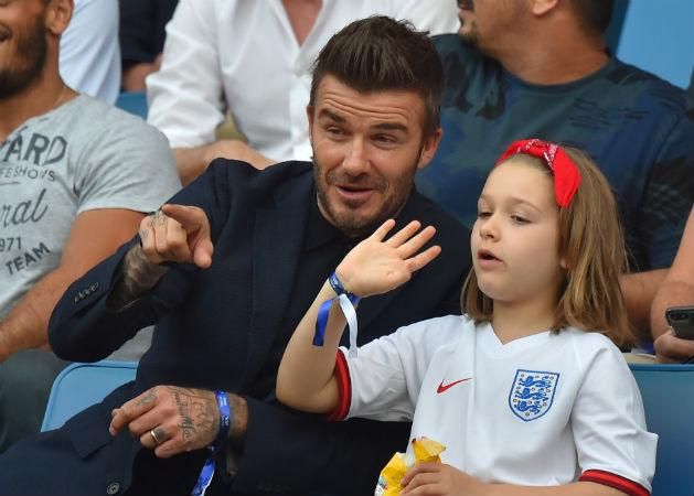 Illusztris vendég az angolok meccsén: David Beckham és kislánya, Harper