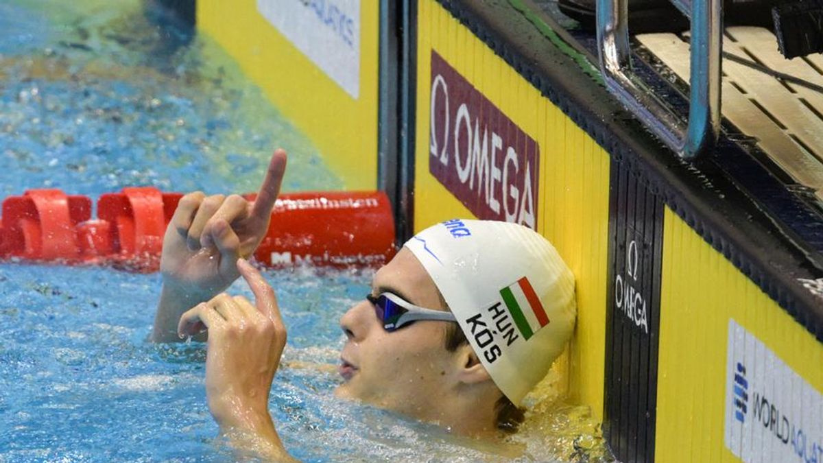WC: Hubert Kuss is the world champion in the 200m backstroke with an amazing swim!