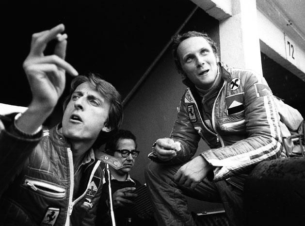 1974-től a Ferrarinál versenyzett, s a kezdeti surlódások után kifejezetten jó lett a viszonya Luca di Montezemolóval (balra)