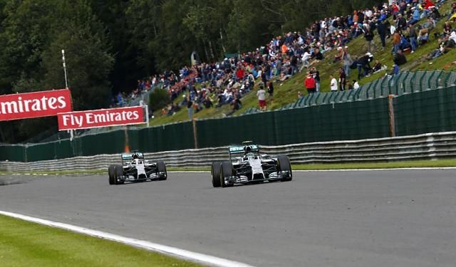 Nico Rosberg és Lewis Hamilton között már 29 pont a különbség