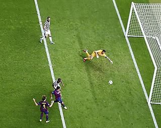 Suárez közelről lőtte a másodikat (Fotó: Reuters)