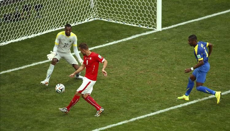 A 93. percben döntött Seferovic, Svájc nyert (Fotó: Reuters)