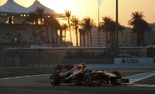 Mark Webber a 10. F1-es diadalára tört Abu-Dzabiban, de csak 2. lett
