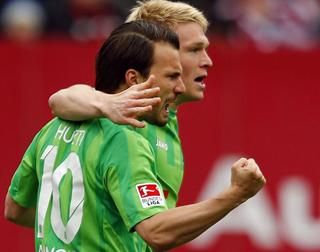 Huszti és Rudnevs párosa hozta össze a Hannover első gólját