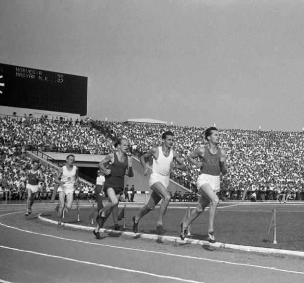 3000 méteres síkfutás a Népstadionban 1953. augusztus 20-án – Béres a 2. (Fotó: MTI/Bojár Sándor)