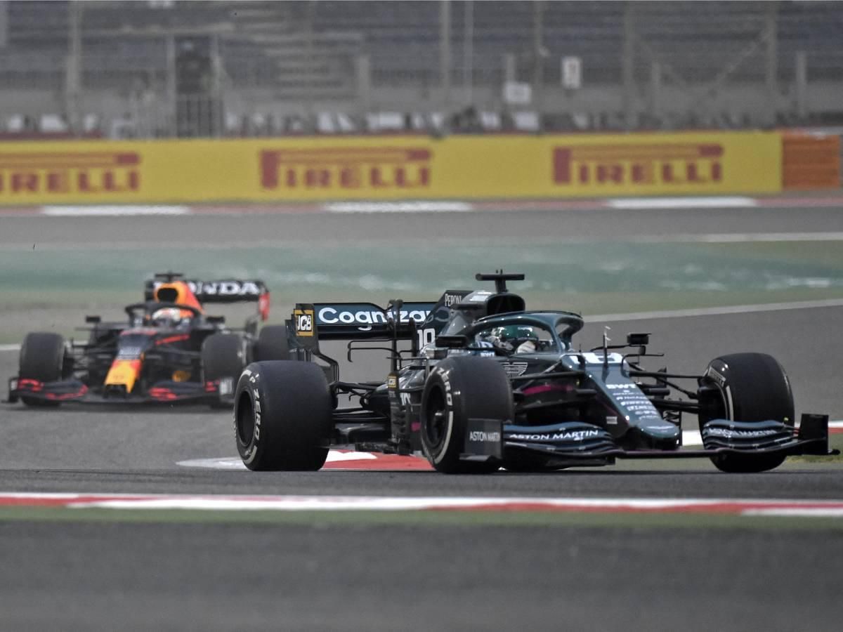 A Red Bull erősen kezdett, a Mercedes több problémába is ütközött