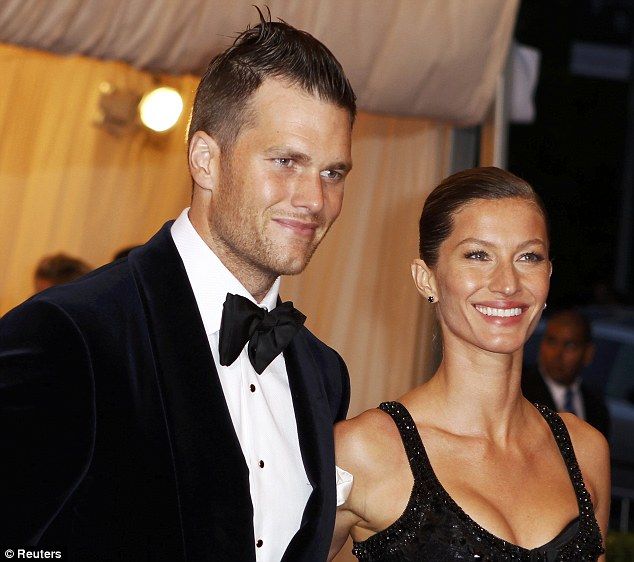 Tom Brady új hajával felesége, Gisele Bünchen társaságában (Fotó: Daily Mail)