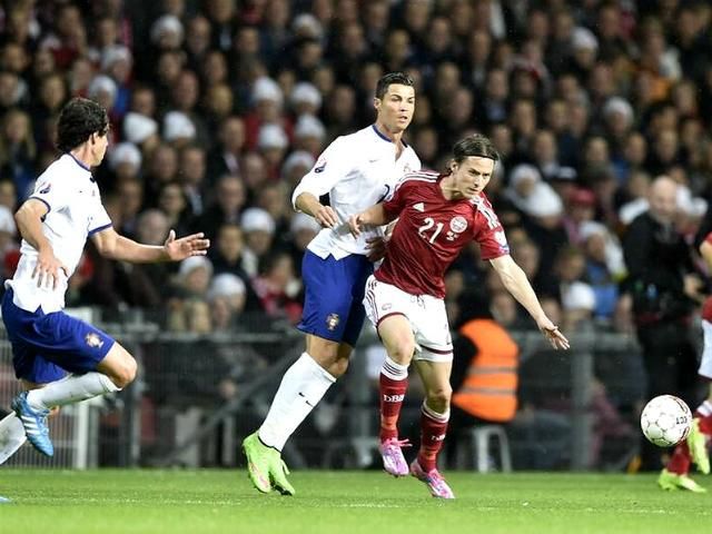 Cristiano Ronaldo pecsételte meg a piros mezes dánok sorsát (Fotó: ekstrabladet.dk)