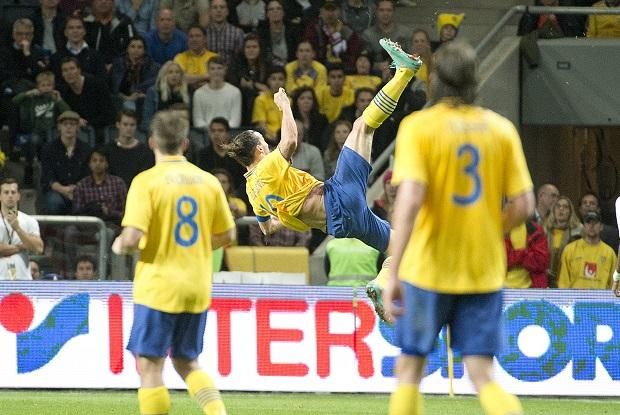 2012. november 14.: Svédország–Anglia, 91. perc – levegőben a mágus…