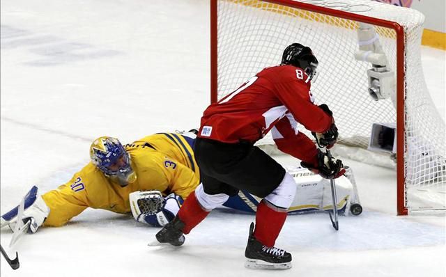 Nem sok hiányzott ahhoz, hogy Lundqvist hárítson, de Crosby korongja becsúszott a kapuba