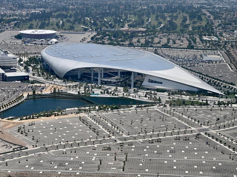 Az 1994-es döntőnek otthont adó Rose Bowl helyett az ultramodern SoFi lesz a Los Angeles-i helyszín (Fotó: AFP)