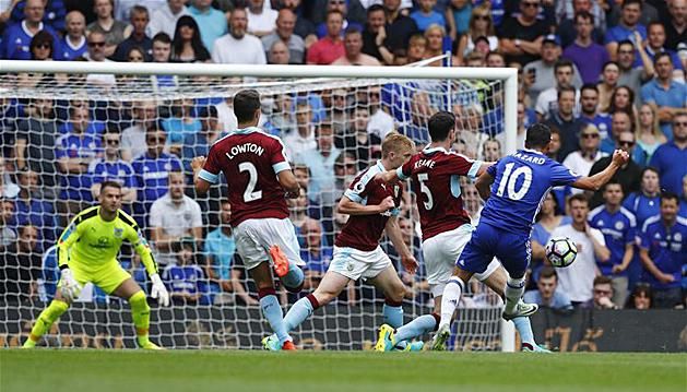 Hazard remek tekerésével szerzett vezetést a Chelsea (Fotó: Action Images)