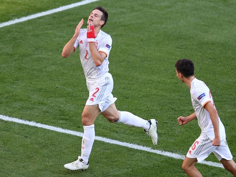César Azpilicueta (2) először volt eredményes a spanyol válogatottban (Fotó: AFP)