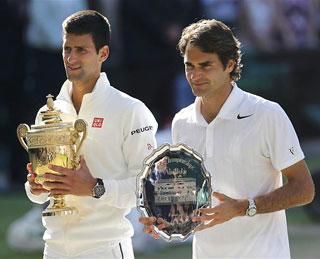 Federer nem búslakodott, mosolyogva vette át a második helyezettnek járó tálat