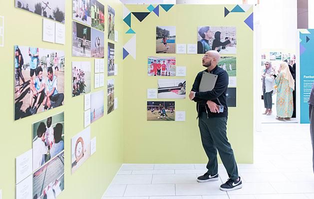 A Goals kiállítás fényképekkel és személyes történetekkel eleveníti fel a futballvilág rejtett eseményeit (FOTÓ: RAVIV COHEN)