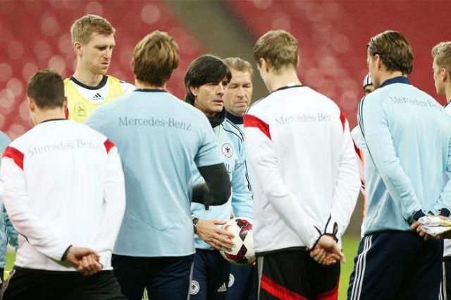 ...de végül megérkeztek Löwék a Wembleybe (Fotó: Action Images)