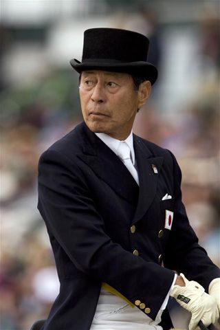 Elegáns japán úr: a korelnök Hokecu Hirosi