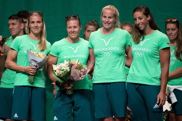 Aranyos lányok – az olimpiai bajnok női kajaknégyes tagjai balról jobbra: Kárász Anna, Kozák Danura, Bodonyi Dóra, Csipes Tamara (Fotó: Árvai Károly)