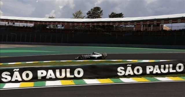A Mercedes az első dobogós helyezéséért hajt Brazíliában