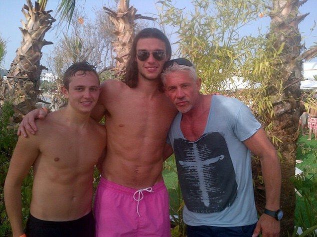 George, Andy Carroll és Wayne Lineker (forrás: Daily Mail)