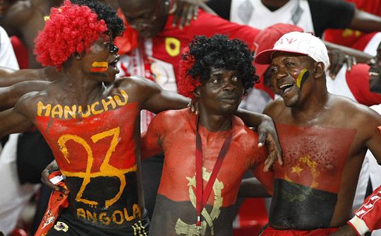 Az angolai szurkolóknak ezúttal a mérkőzés végén is volt miért örülniük (Fotó: Reuters)