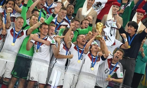2014: világbajnok, első Kelet-Németországban született labdarúgóként