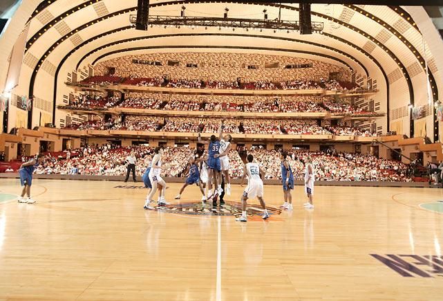 A Radio City Music Hall kicsit kilóg a sorból, hiszen rendezvénycsarnok, de sporteseményt nagyon ritkán rendeztek benne (Fotó: AFP)