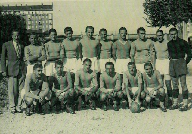 Egri-Erbstein Ernő, a Torino edzője (1939) az álló sor bal szélén…