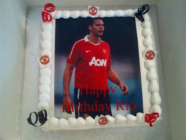 A szülinap nem szülinap torta nélkül! (Fotó: Twitter.com/rioferdy5)