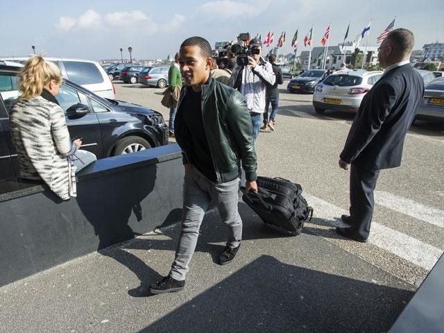 A fiatal Memphis Depay, reméljük, csak a bőröndöt, és nem a nótánkat húzza el (Forrás: www.vi.nl)