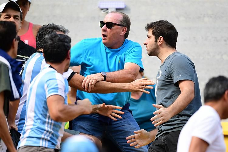 – No de gyerekek, nem szép dolog Del Potro–Sousa mérkőzésen veszekedni (Fotó: AFP)