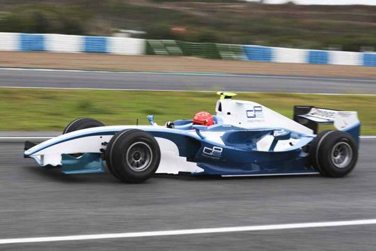 A hétszeres világbajnok egy GP2-es autóval gyakorolt Jerezben (Fotó: Reuters)