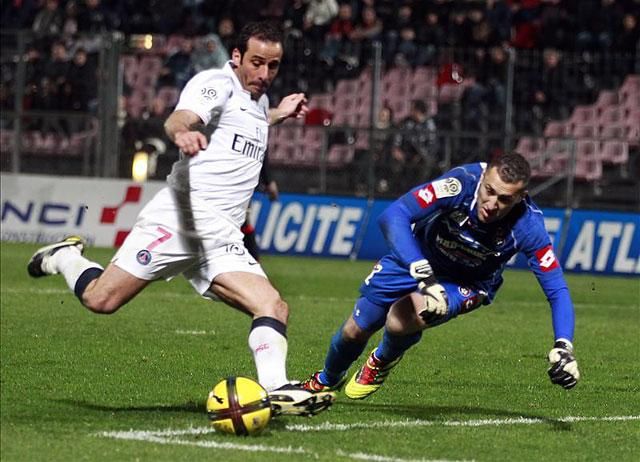 A Monaco, a Barcelona, a Roma és a PSG korábbi támadója, Ludovic Giuly ma már csak amatőr szinten futballozik