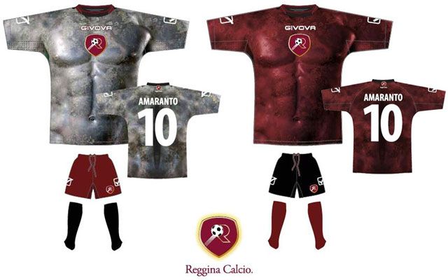 A hazai és a váltó mez (Forrás: Reggina Calcio)