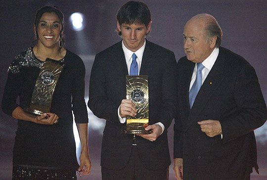 Lionel Messi (középen) tökéletes évet zárt (fotó: Reuters)