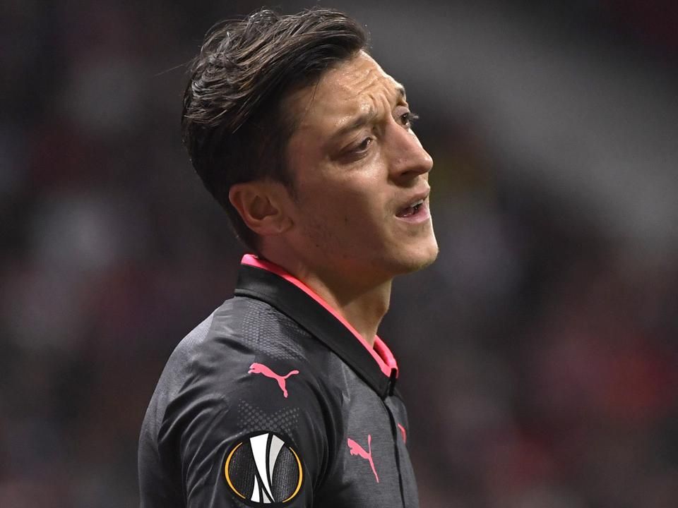 Az Arsenal ikonja szétszedte Özilt (Fotó: AFP)
