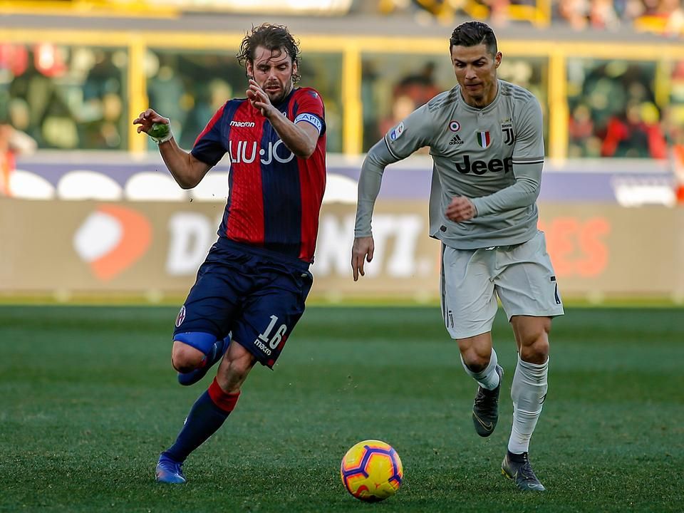 Andrea Poli és a Bologna ősszel is játszana bajnokit Cristiano Ronaldo és a Juventus ellen (Fotó: AFP)
