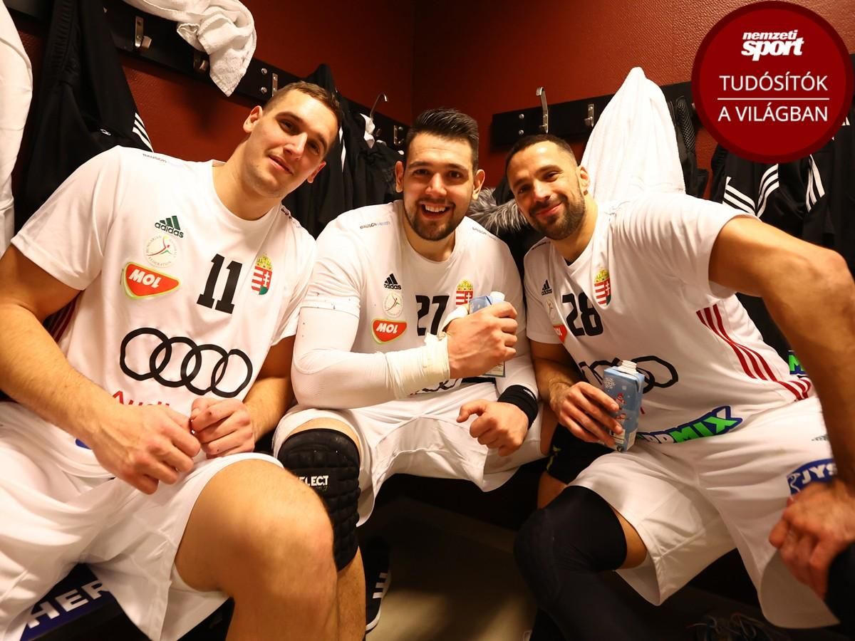 Ligetvári Patrik (balra), Bánhidi Bence és Szöllősi Szabolcs – három nagyon boldog magyar játékos az Izland elleni találkozó után (Fotó: MKSZ/Kovács Anikó)