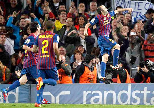 Andrés Iniesta (jobbra) gólöröme (Fotók: Reuters)