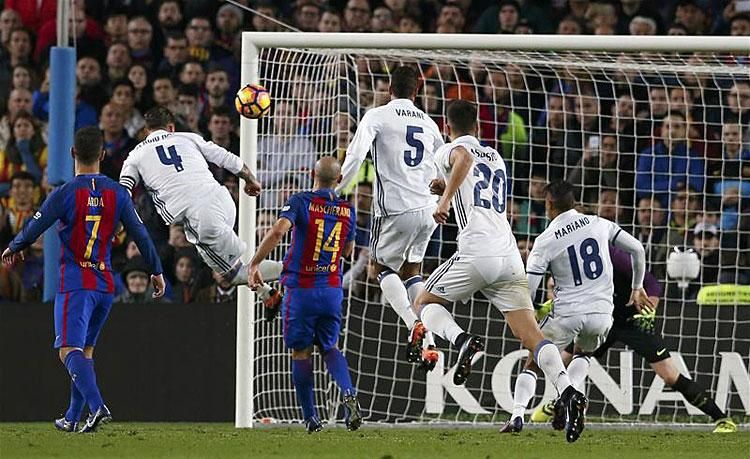 Sergio Ramos góljával a Real ikszre mentette a szombati el Clásicót – és talán ezért maradt erősorrendünk élén