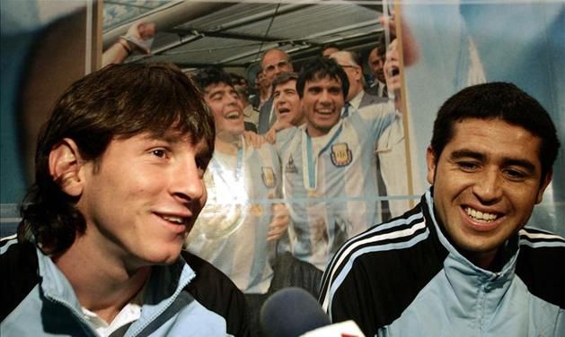 Messi és Riquelme (Fotó: Reuters)