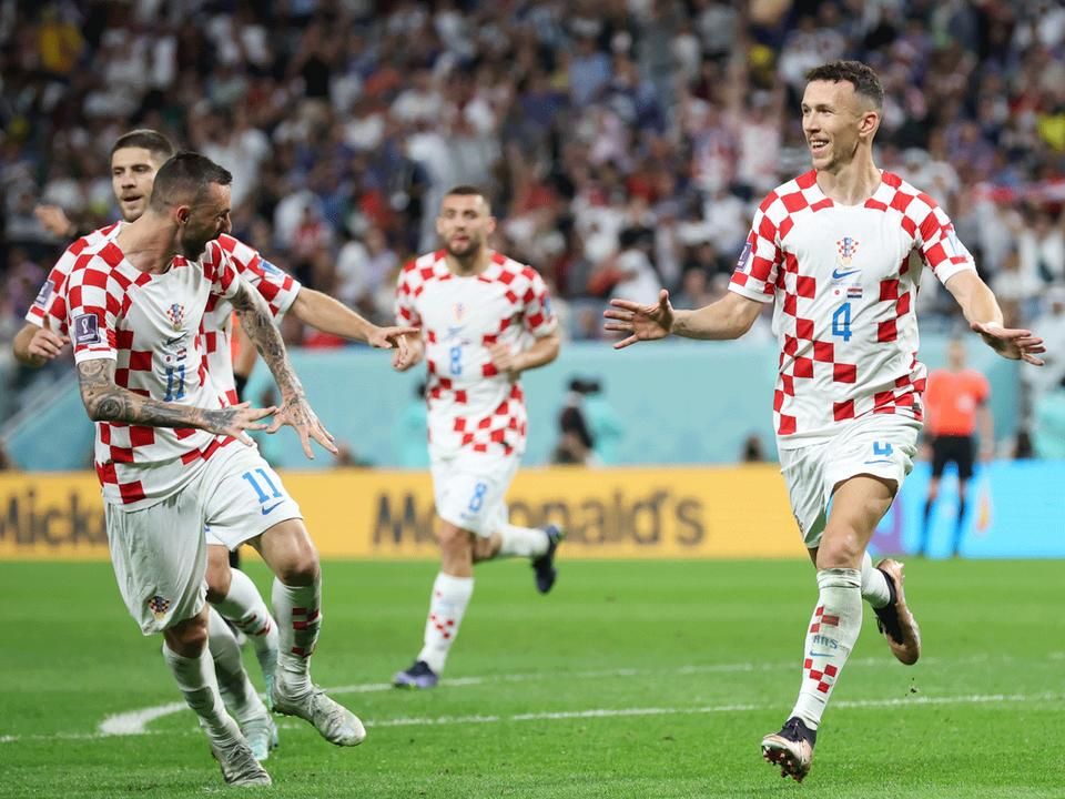 Perisic (balra) kulcsember volt, Horvátország ott van a negyeddöntőben (Fotó: Getty Images)