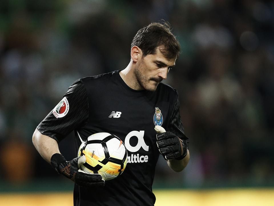 Casillas maradna, de nem a pénzért (Fotó: AFP)